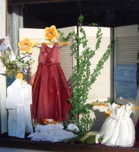 Online-Shop f�r Kommunionkleid, Konfirmationsanz�ge, Kleider f�r Blumenkinder